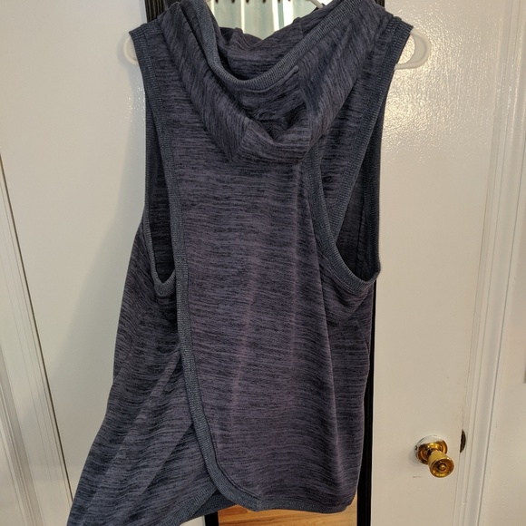 Active Life Navy Heather Vest Tulip Split Back - Picture 4 of 4
